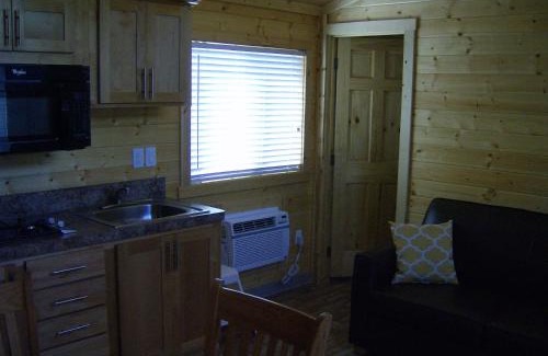 Nicolaus Complejo | Lake Minden Camping Resort Cottage 2