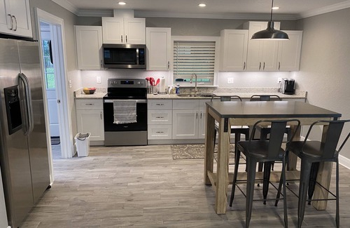 Minneola Casa | Lake Minneola Sunset Cottage - Lakefront Home - Sun Water Florida!