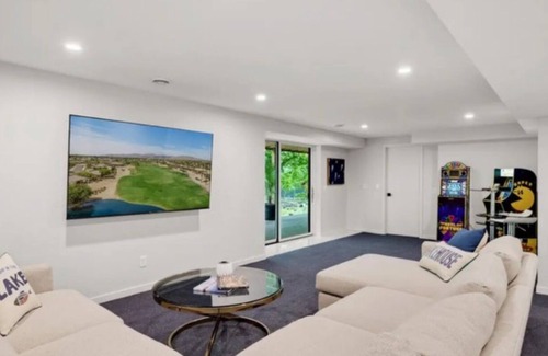 Mound Casa | Lake Minnetonka 4-bedroom home.