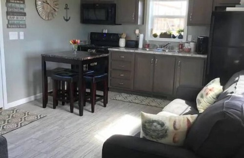 Pine Haven Casa | Lake & Mountain View Guesthouse