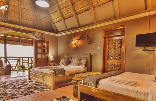 Kasese Cabina | Lake Munyanyange Caves Lodge