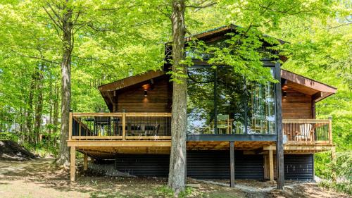 Muskoka Lakes Casa | Lake Muskoka Deluxe 3-bdrm Cottage - Pier 100 #80