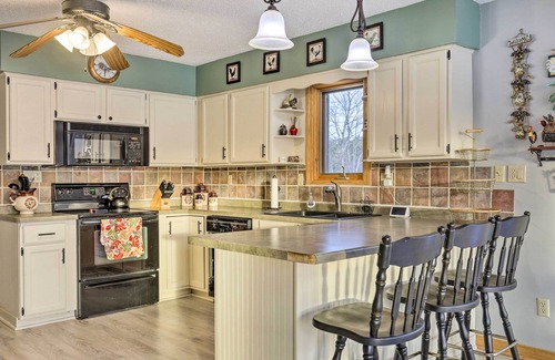 Tomahawk Casa | Lake Nokomis Escape w/ Dock & Beach Access