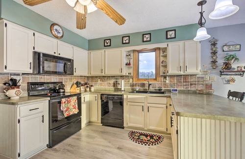 Tomahawk Casa | Lake Nokomis Escape w/ Dock & Beach Access