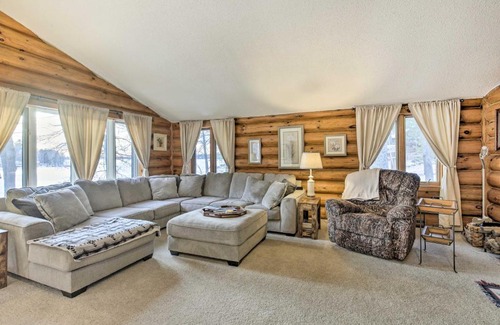 Tomahawk Casa | Lake Nokomis Escape with Dock and Beach Access