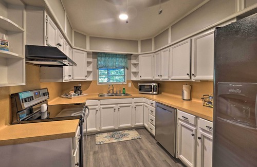 Avinger Casa | Lake O’ the Pines Retreat w/ Water Access!