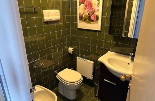 Padenghe sul Garda Apartamento | Lake Oasis with Pool OLD