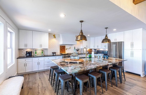 Lake Oconee Casa | Lake Oconee lake front with pool
