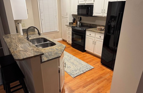 Lake Oconee Condominio | Lake Oconee - Waterfront 3 BR, 3 BA condo inside Reynolds, Greensboro, GA.