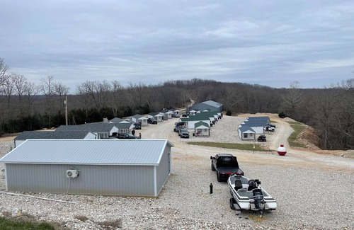 Rocky Mount Cabina | Lake of the Ozarks North Shore Cabin on the quiet side of lake.