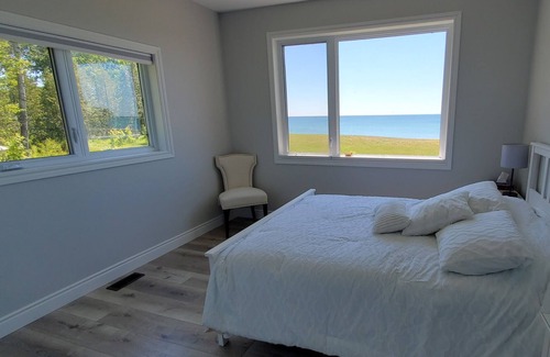 Colborne Casa | Lake Ontario Front - Breathtaking views, nature, and amazing country drives