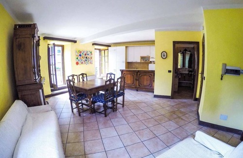 San Maurizio d'Opaglio Apartamento | Lake Orta relax holidays with garden, canoes, bikes, bbq