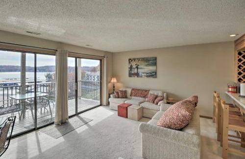 Lake Ozark Apartamento | Lake Ozark Condo with Pool and Fishing Docks!