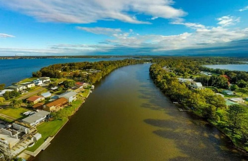 Dora Creek Villa | Lake Palm Retreat Sum