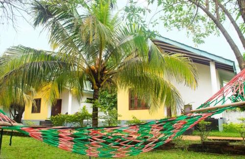 Anuradhapura Hotel | Lake Palmyra Resort