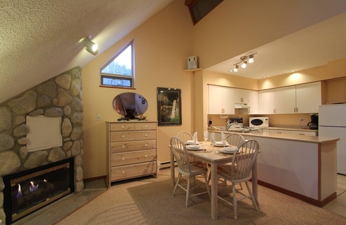 Whistler Creekside Condominio | Lake Placid Lodge By Whistler Retreats