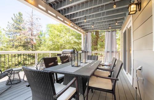 Cedar Glen Casa | Lake Point by AvantStay2 Decks Great Lake Views