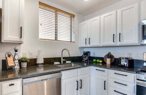 Greenehaven Casa | Lake Powell Views: Adobe Townhome w/ Patio