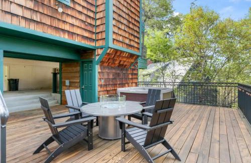 Cedar Glen Casa | Lake Reflection Point Upscale Lake House 4 Bed and 4.5 Bath