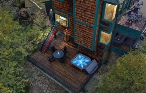 Cedar Glen Casa | Lake Reflection Point Upscale Lake House 4 Bed and 4.5 Bath