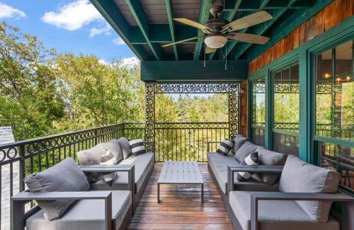 Cedar Glen Casa | Lake Reflection Point Upscale Lake House 4 Bed and 4.5 Bath