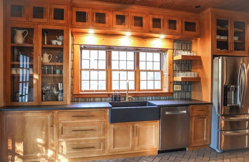 Menomonie Casa | Lake Retreat! Gorgeous sunset views & 2 fire pits!