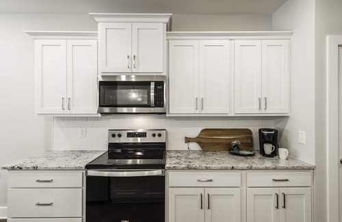 Gallatin Casa | Lake retreat North of Nashville! Backs up to Gallatin Marina & Old Hickory Lake!