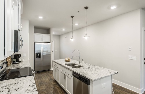 Gallatin Casa | Lake retreat North of Nashville! Backs up to Gallatin Marina & Old Hickory Lake!