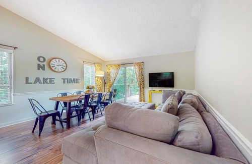 Dandridge Casa | Lake Ridge Retreat