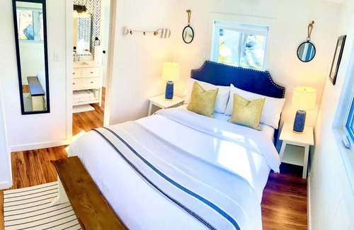Muskoka Lakes Cabaña | Lake Rosseau-3 mins from Port Carling in the Heart of Muskoka. SANDY BEACH ENTRY
