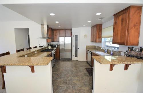 Bass Lake Casa | Lake Shore Lake Frontreduced Nightly Rates