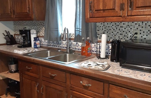 Sardis Casa | Lake side cabin with spacious den
