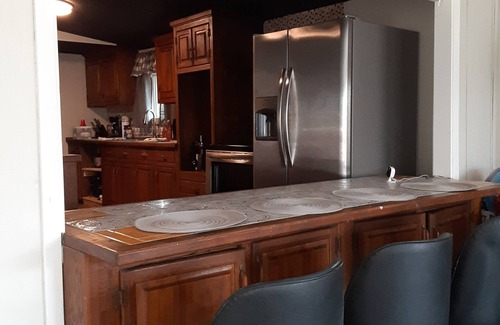 Sardis Casa | Lake side cabin with spacious den