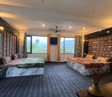 Srinagar Casa | Lake side stays