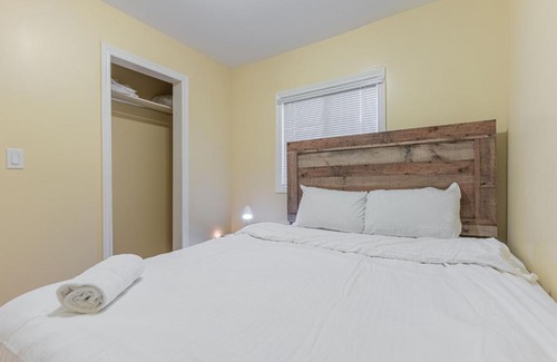 Alcona Casa | Lake Simcoe waterfront cottage