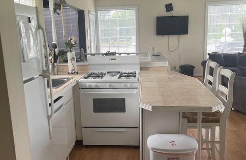 Miller Beach Cabaña | Lake Street Beach Home-Un corto alcance a la playa!