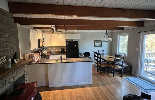 Mount Sunapee Casa | Lago Sunapee acceso, Monte Sunapee esquí cerca, Diversión para toda la familia