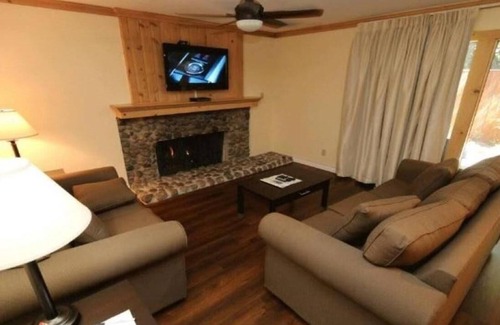 Incline Village Cabina | PRECIO ESPECIAL Oct 27-Nov 1 2019 $ 150 * Lake Tahoe-The North Lake Lodges & Villas *
