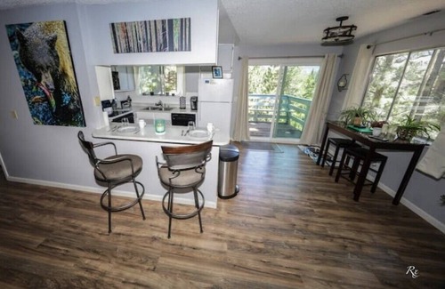 Tahoe Paradise Casa | Lake Tahoe Mountains - Kayaks, Bikes, Pet friendly