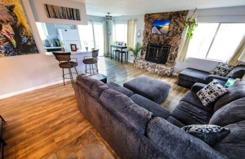 Tahoe Paradise Casa | Lake Tahoe Mountains - Kayaks, Bikes, Pet friendly