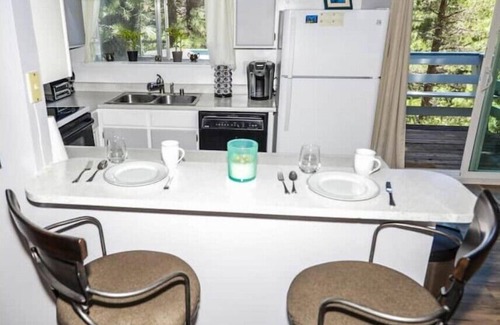 Tahoe Paradise Casa | Lake Tahoe Mountains - Kayaks, Bikes, Pet friendly
