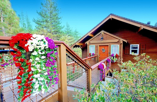 Incline Village Cabina | Impresionante Tahoe Mountain Home con jacuzzi y sauna OFERTA ESPECIAL DE TEMPORADA