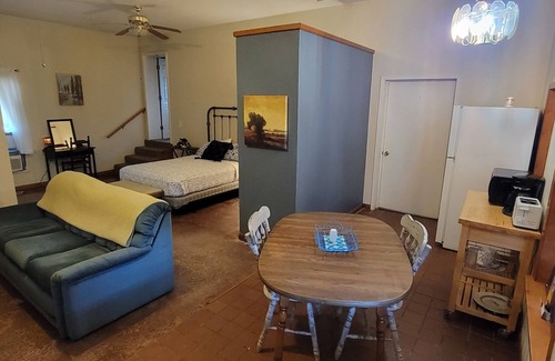 Mead Apartamento | Lake Texoma is 2 minutes away from this cozy studio apartment.