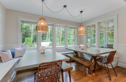 Saugatuck Villa | Lake Trail Treehouse