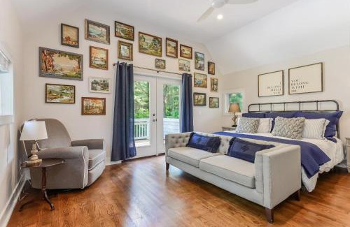 Saugatuck Villa | Lake Trail Treehouse