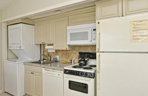 Lakeway Casa | Lake Travis Bungalow Casita Golden Rod #2