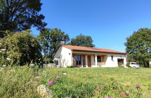 Senaillac-Latronquiere Casa | Lake view, Beach, Quiet and kayaks
