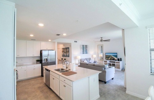 Lakewood Ranch Condominio | Lake view 2/2 condo in Lakewood National Golf Club - Piper On Twelve