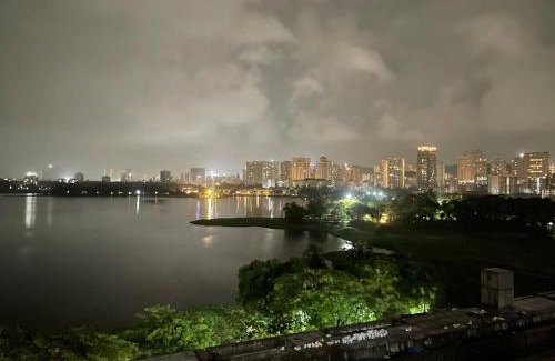 Powai Apartamento | Lake View 2 BHK in Powai A