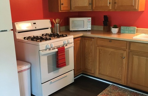 Coldwater Casa | ¡Nuevo en el mercado! ¡Haga muchos recuerdos familiares en Coldwater Lake y en una cómoda cabaña!